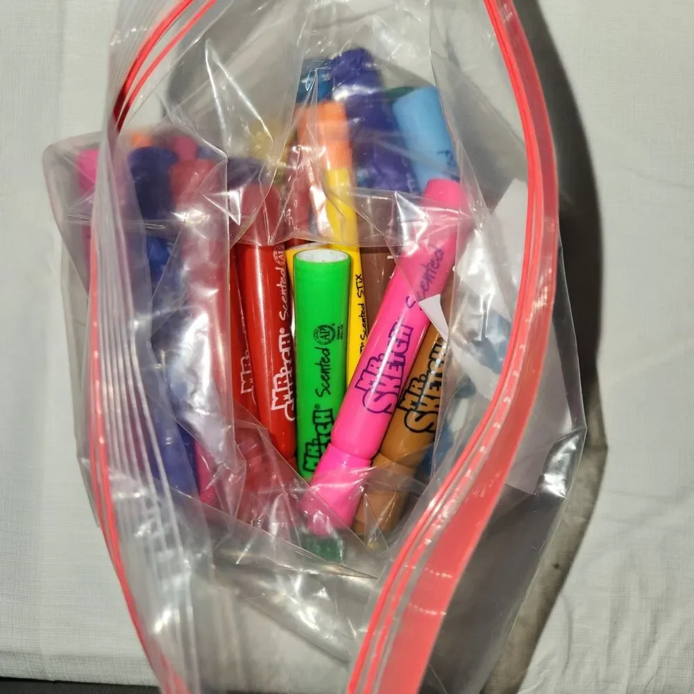 Lot 105 Various Markers - Crayola / Pip Squeaks / Mr Sketch / CraZart